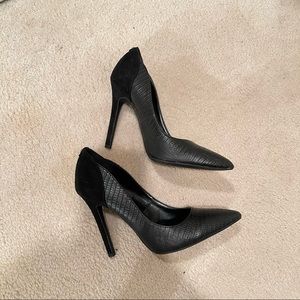 G by Guess Women black heel
